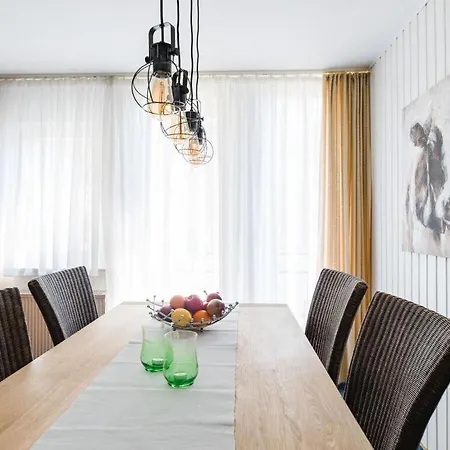 On The Sunny Slope Modern Retreat Niedersalwey