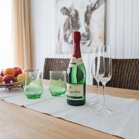 Prázdninový dům On The Sunny Slope Modern Retreat *