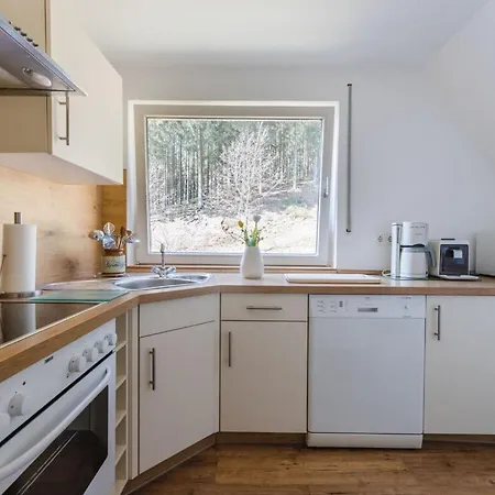 On The Sunny Slope Modern Retreat * Niedersalwey