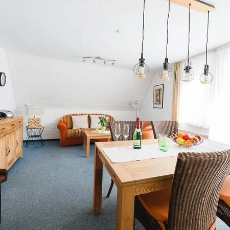 Prázdninový dům On The Sunny Slope Modern Retreat Niedersalwey