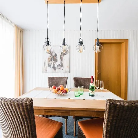 Prázdninový dům On The Sunny Slope Modern Retreat Niedersalwey