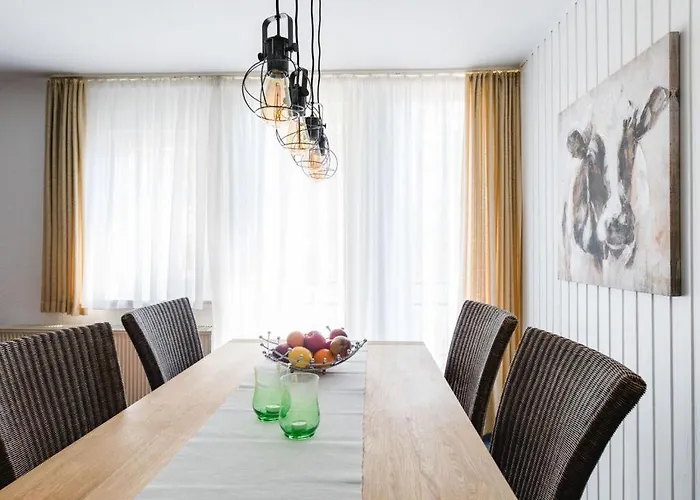 On The Sunny Slope Modern Retreat Niedersalwey