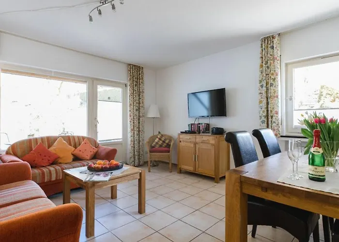 On The Sunny Slope Modern Retreat 度假居 *