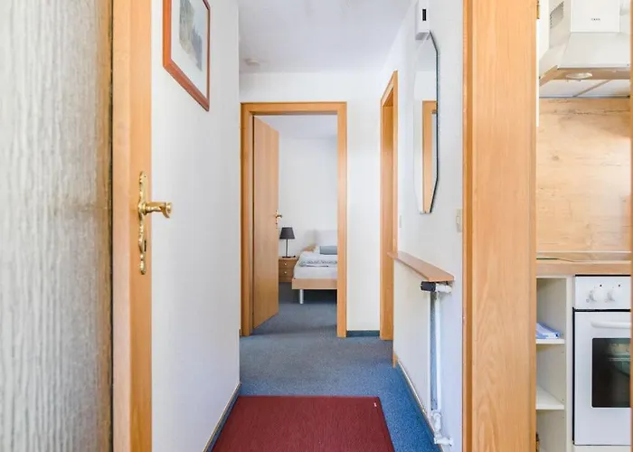 度假居 On The Sunny Slope Modern Retreat