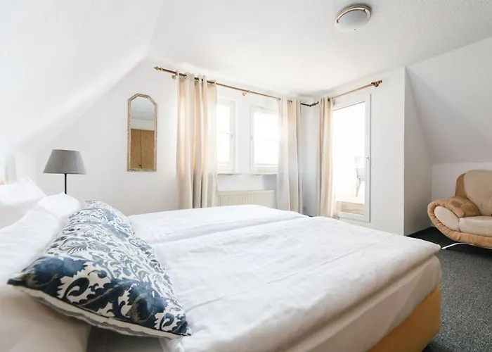 On The Sunny Slope Modern Retreat Niedersalwey